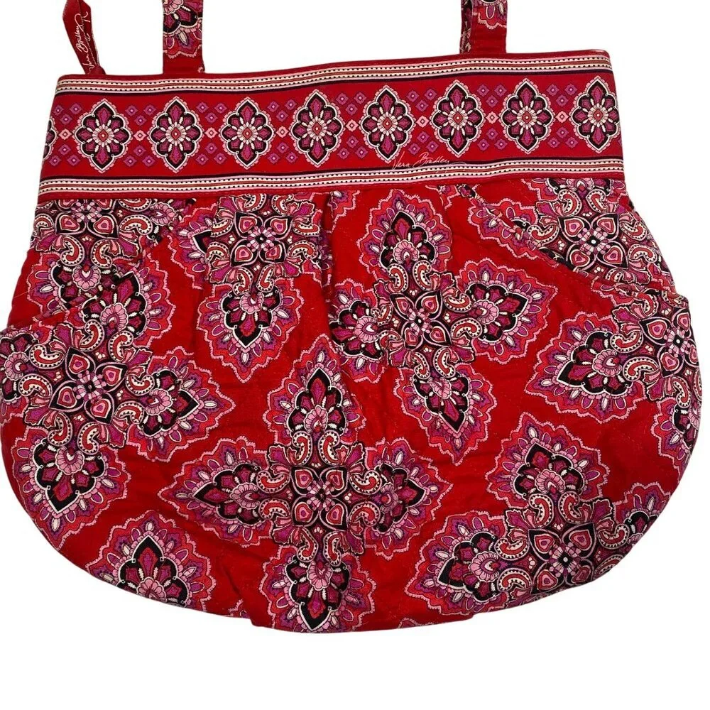 Vera Bradley Red Paisley Print shoulder Bag Zipper Closure & Inner Pockets